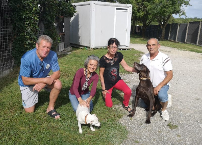 Equipe de bénévoles de la SPA de Cognac