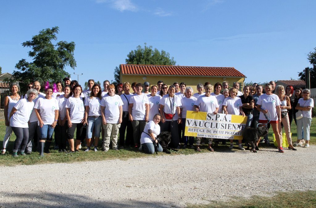 Equipe du refuge du Petit Pigeolet de la SPA Vauclusienne